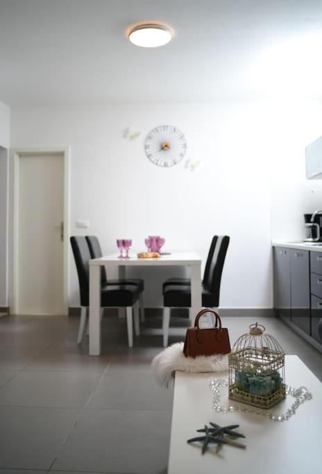 Wave N' Sea Apartment With A Private Pool Dubrovnik Ngoại thất bức ảnh