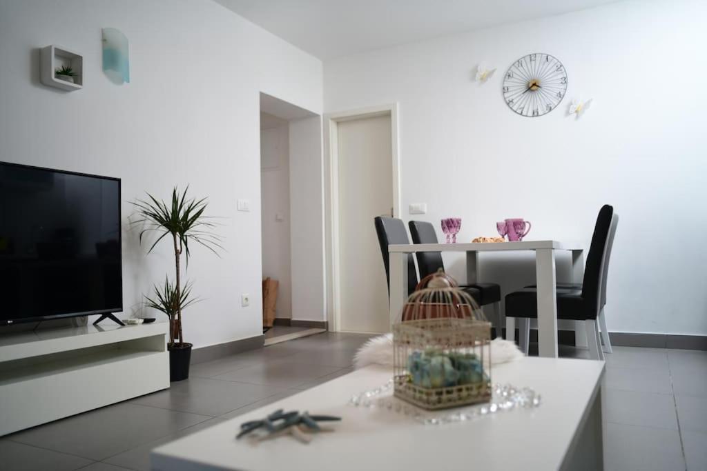 Wave N' Sea Apartment With A Private Pool Dubrovnik Ngoại thất bức ảnh